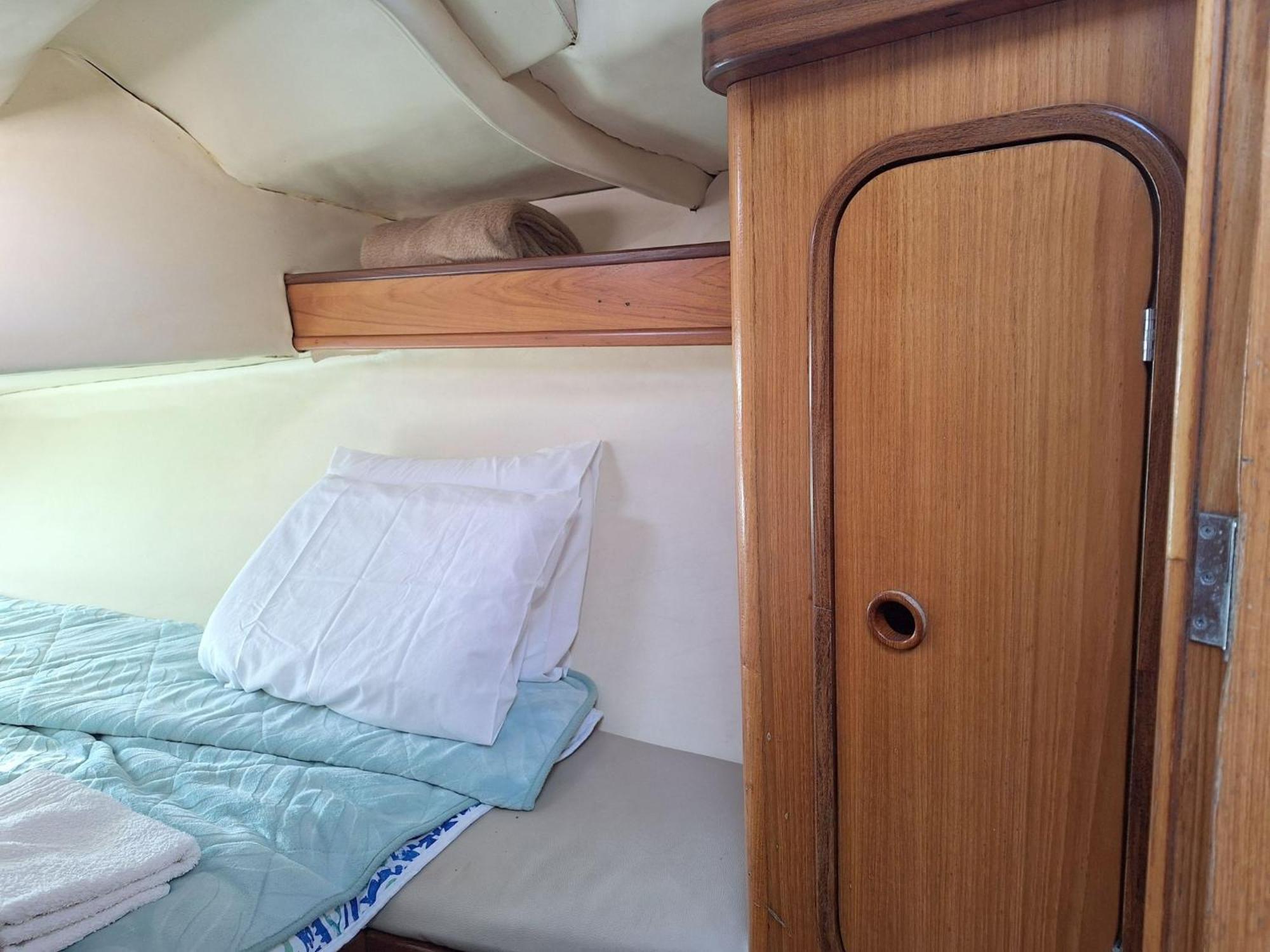 Апартаменты Be Local - Sleep Aboard The Santa Maria Sailing Boat In Лиссабон Экстерьер фото